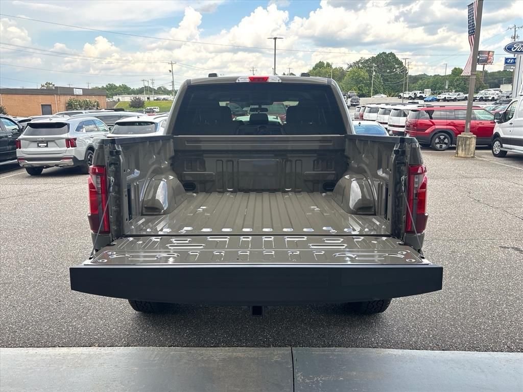 New 2026 Marsh Gray Ford XLT image 3
