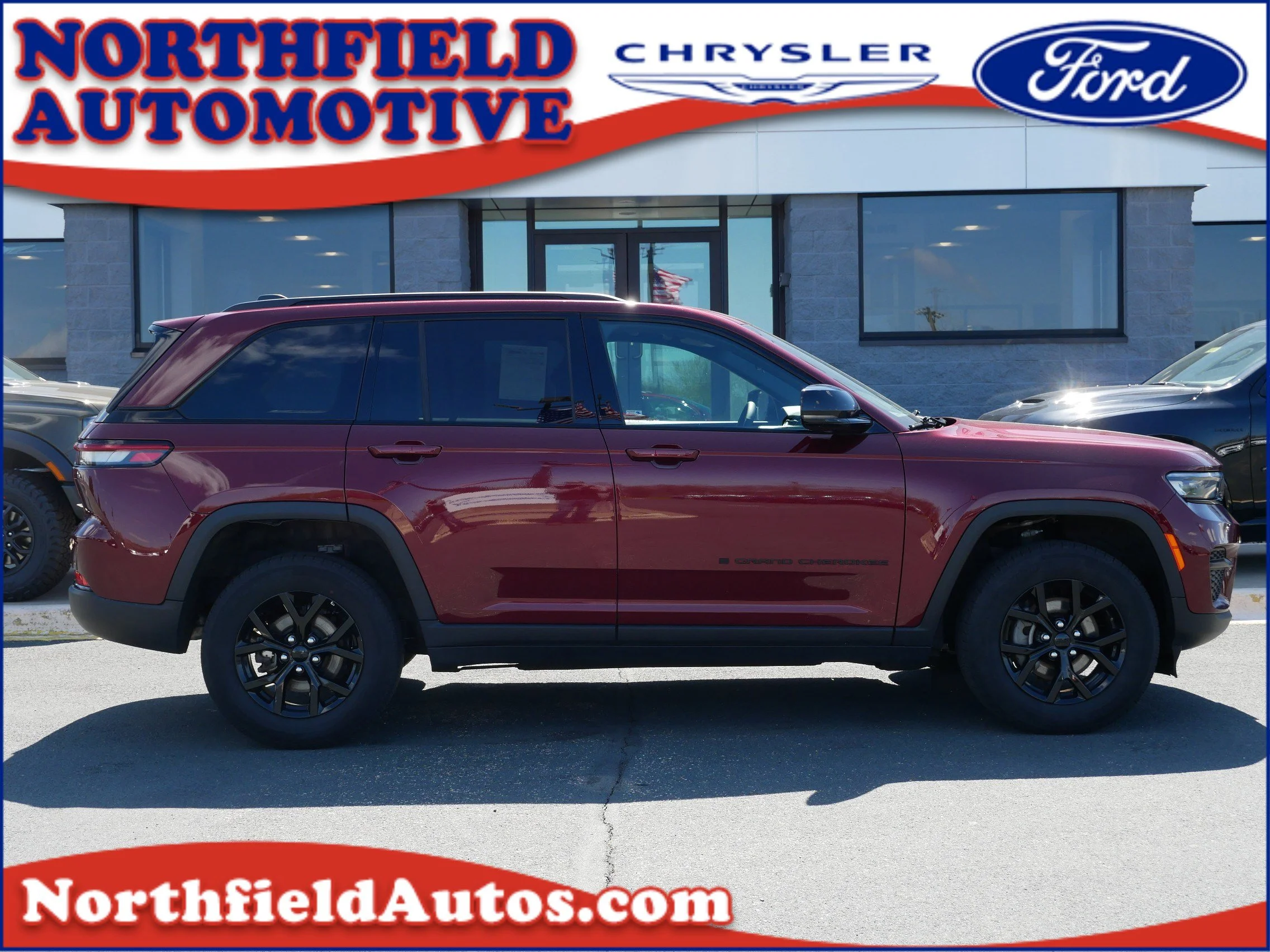 Used 2025 Jeep Grand Cherokee Altitude with VIN 1C4RJHAG7S8657428 for sale in Northfield, Minnesota