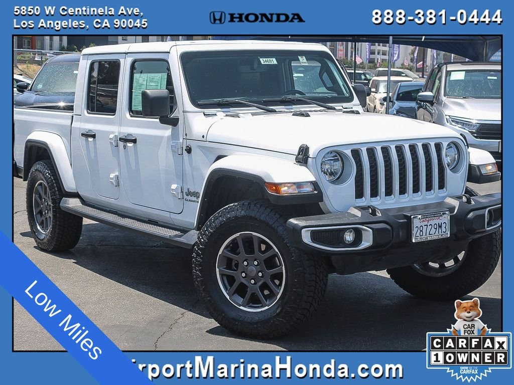 2022 Jeep Gladiator Overland's photo