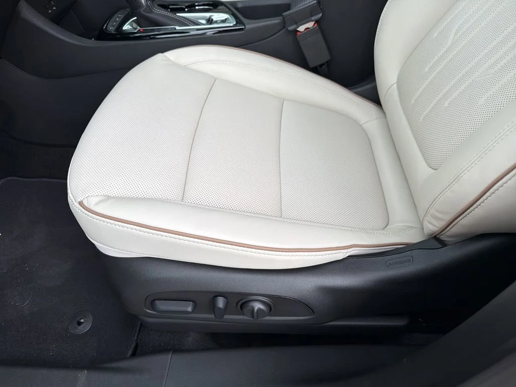 New 2026 White Frost Tricoat Buick Avenir image 20
