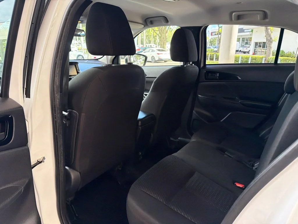 Used 2020 White Mitsubishi ES image 27