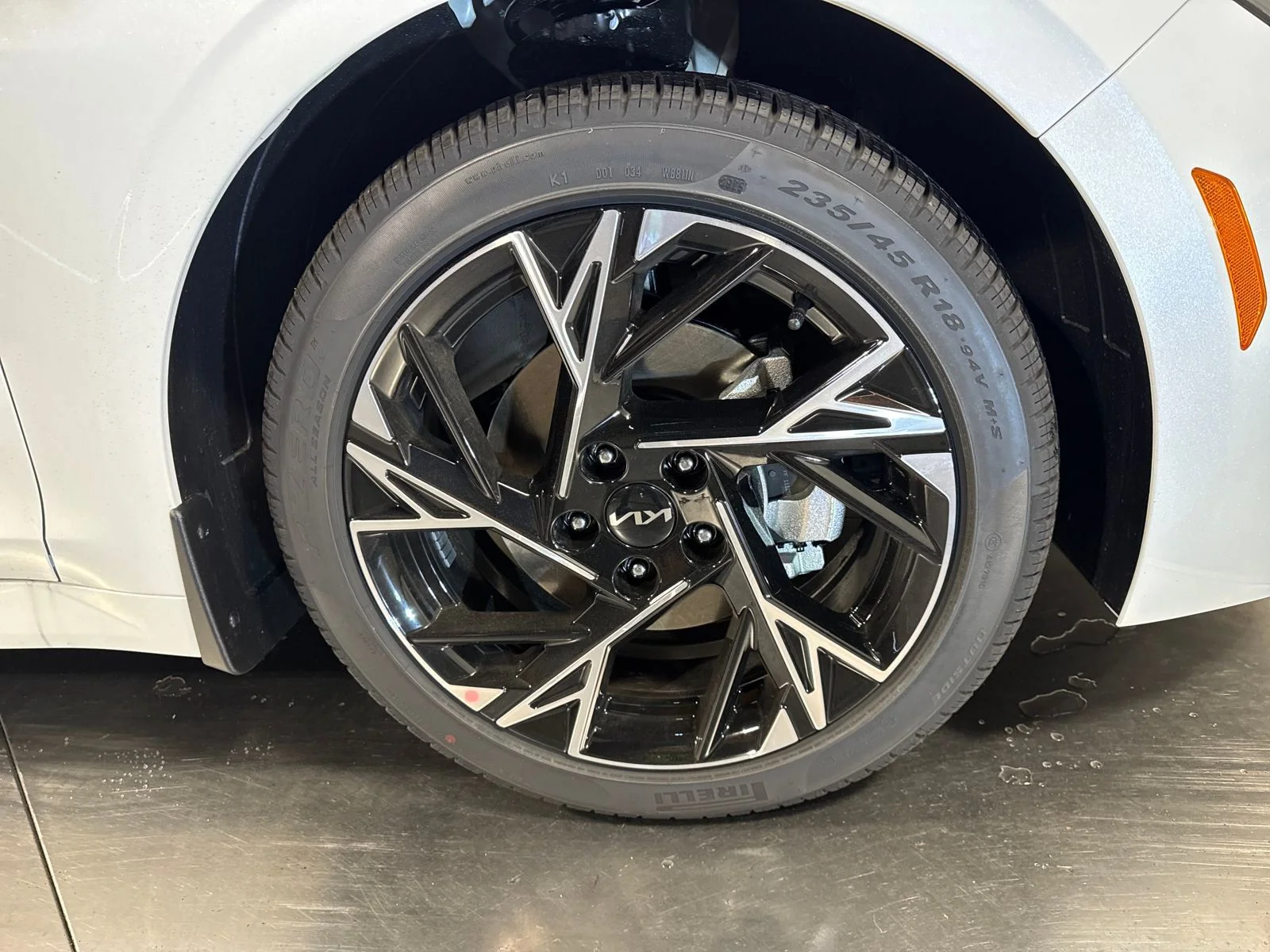 New 2026 Snow White Pearl Kia GT-Line image 14