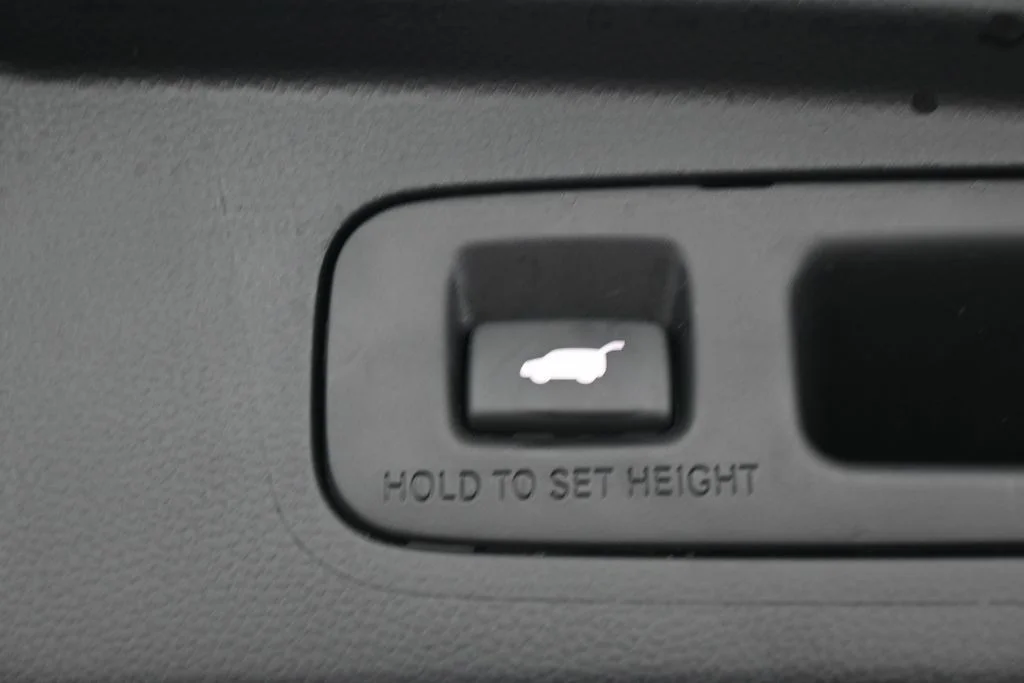 Used 2024 White Honda EX-L image 38