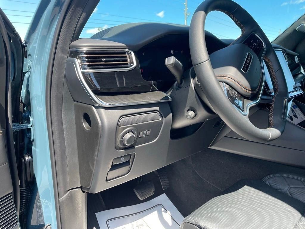 New 2026 Steel Blue Exterior Paint Jeep Summit Reserve image 21
