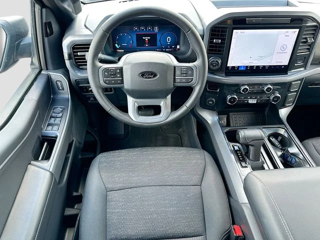 Used 2025 Blue Ford XLT image 21