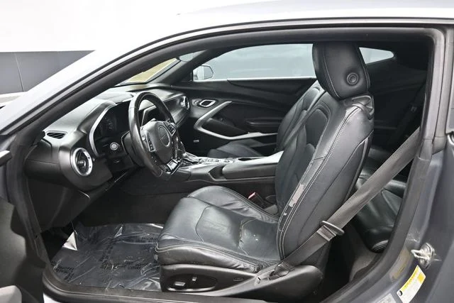 Used 2019 Gray Chevrolet 1LT image 6