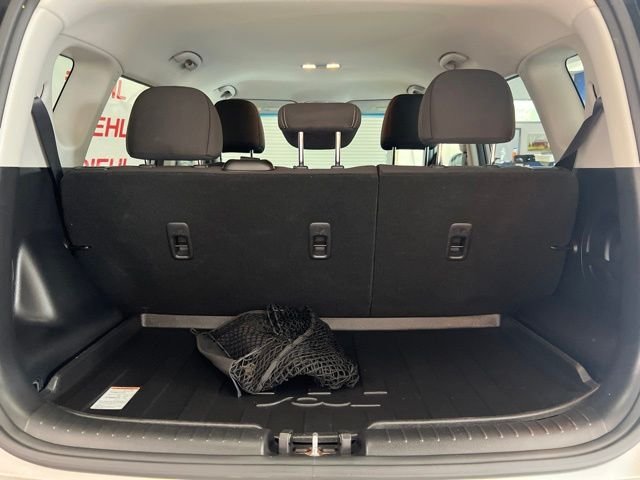 Used 2018 Silver Kia Base image 8