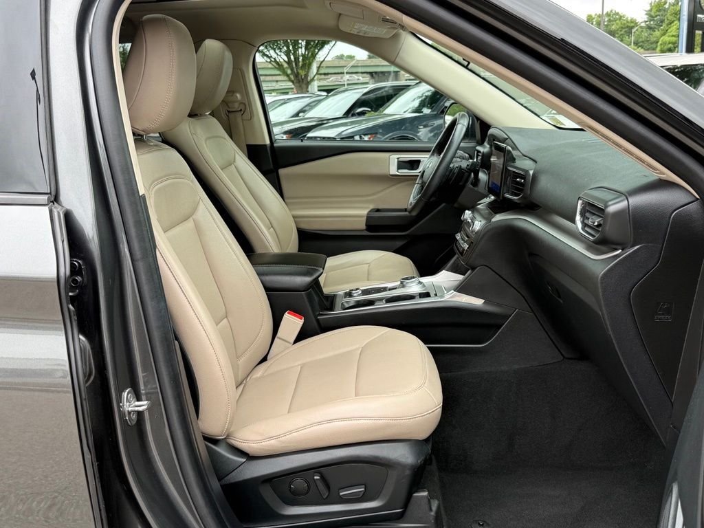 Used 2020 Gray Ford XLT image 34