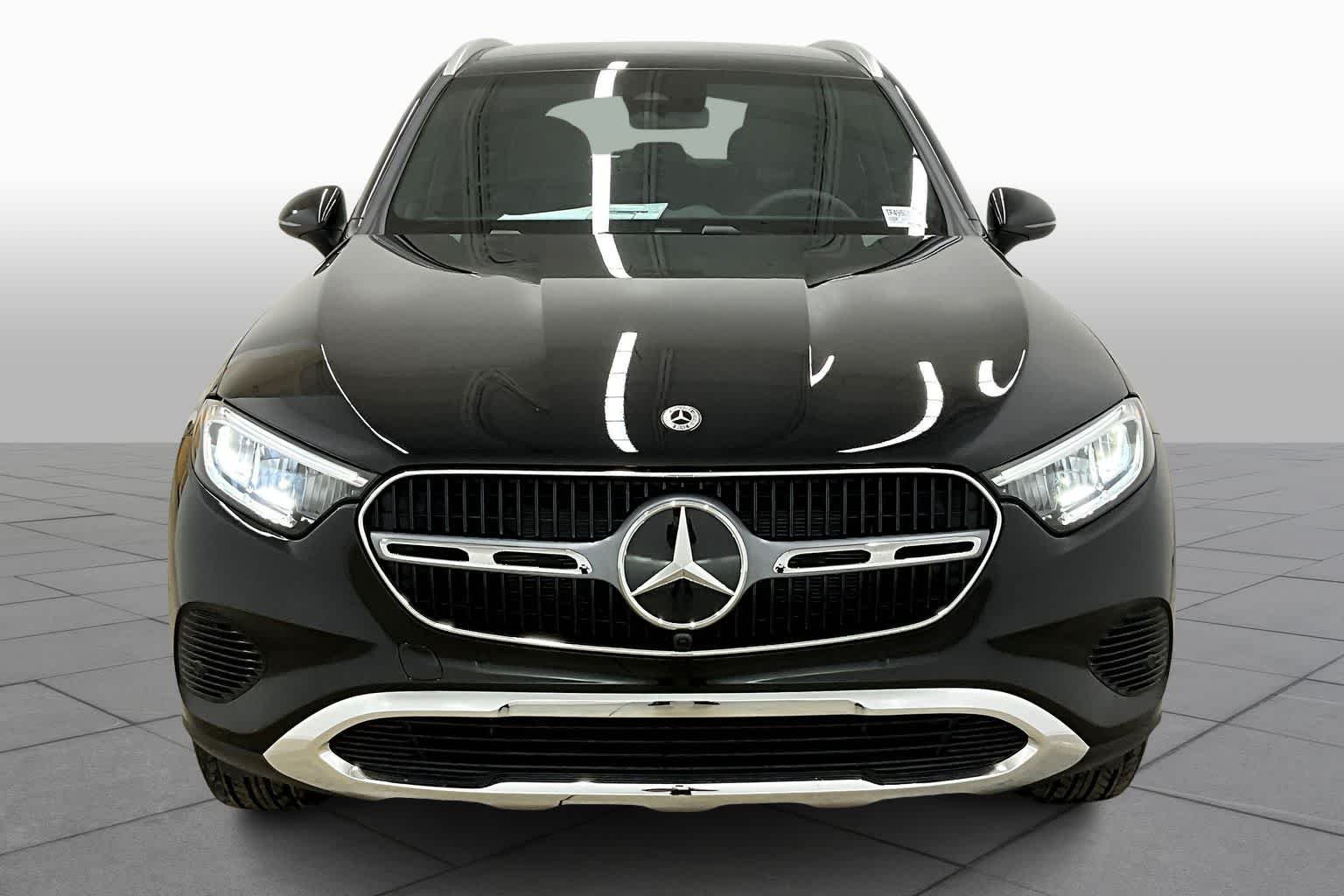 New 2026 Black Mercedes-Benz GLC 300 image 3
