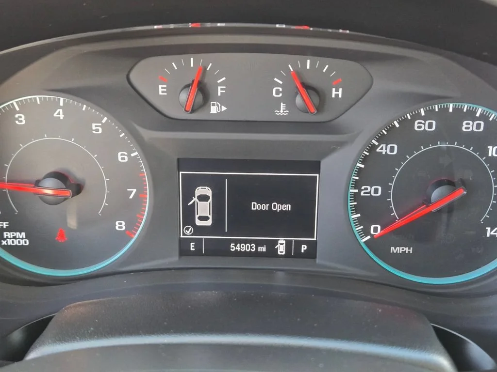 Used 2024 Summit White Chevrolet 1LT image 23