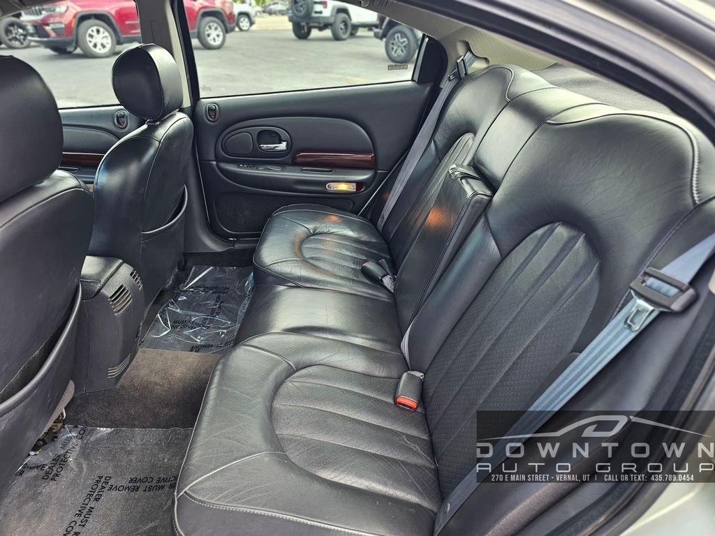 Used 1999 Green Chrysler Base image 22