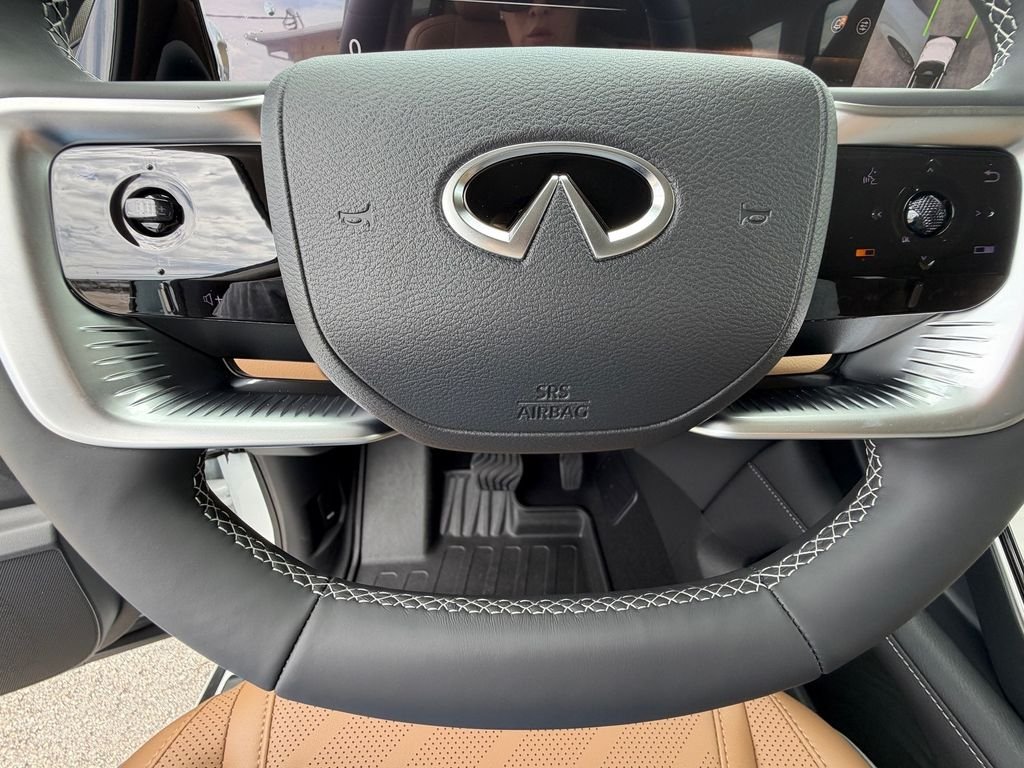 New 2027 RADIANT WHITE INFINITI Luxe 2WD image 23