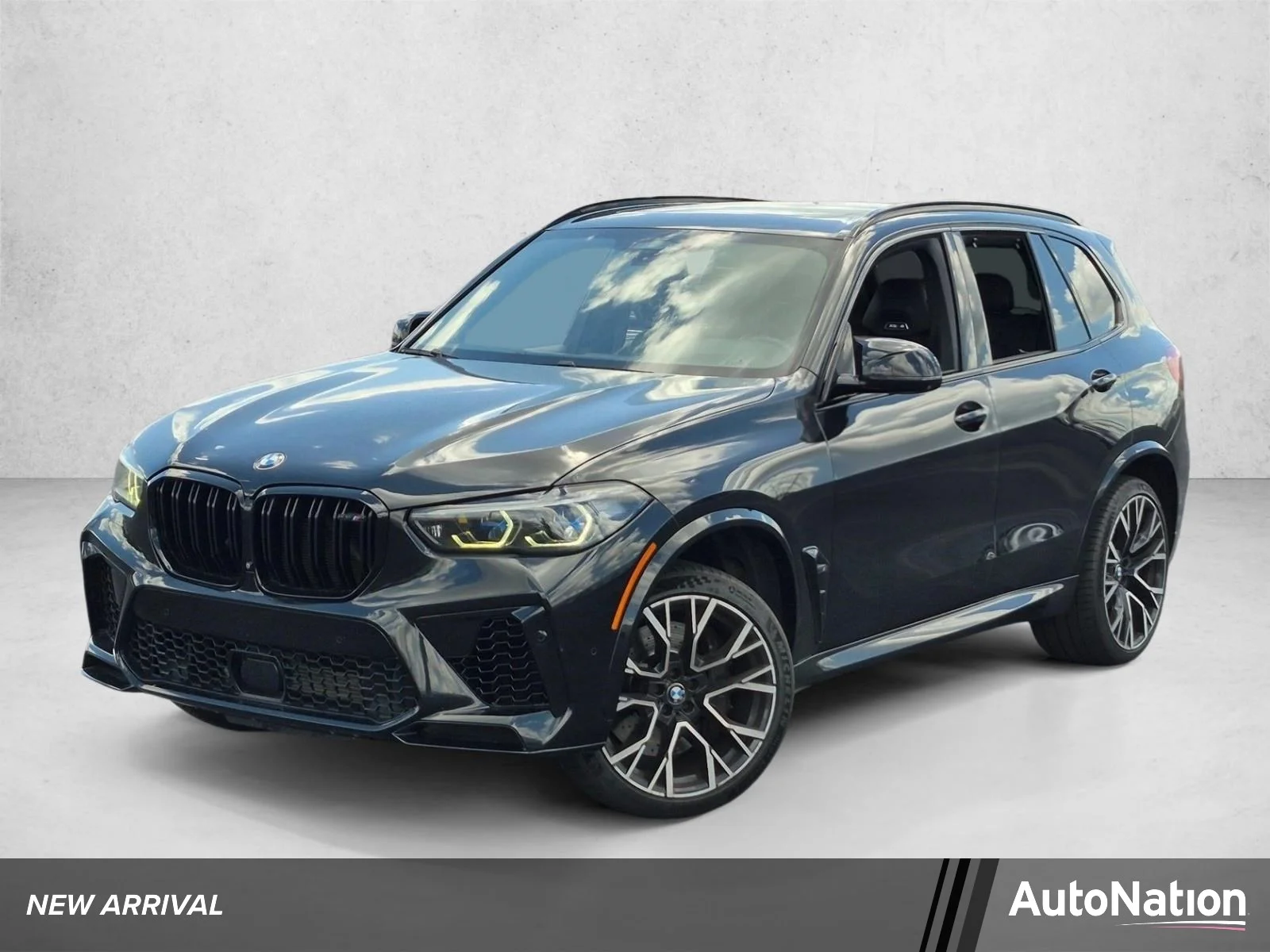 Used 2022 Black Sapphire Metallic BMW  image 1