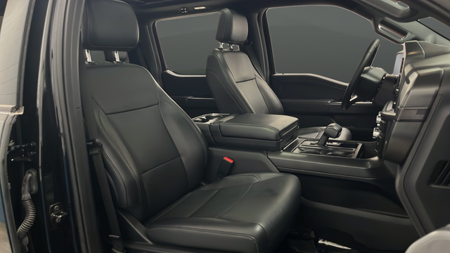 Used 2024 Agate Black Metallic Ford XLT image 23