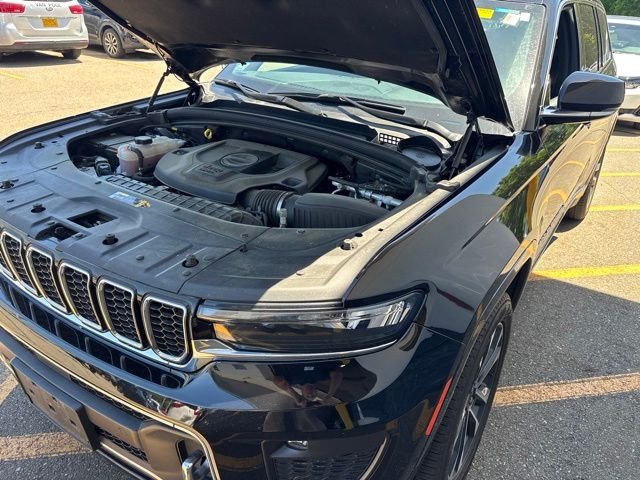 Used 2023 Black Jeep Overland image 17