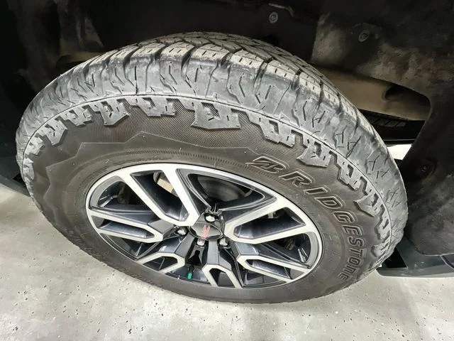 Certified Used 2025 Silver GMC AT4 image 33