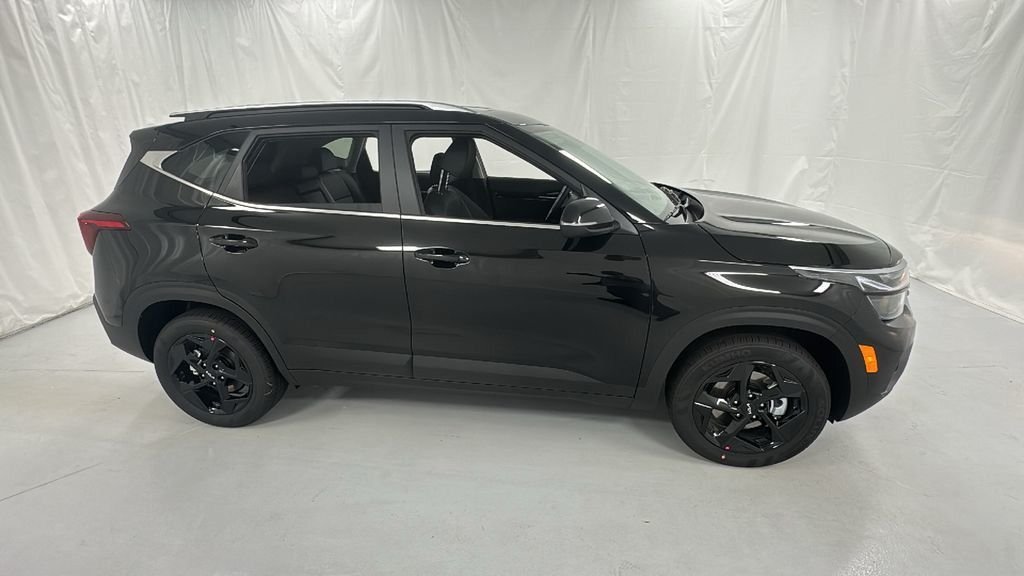 2026 Kia Seltos EX - Photo 2