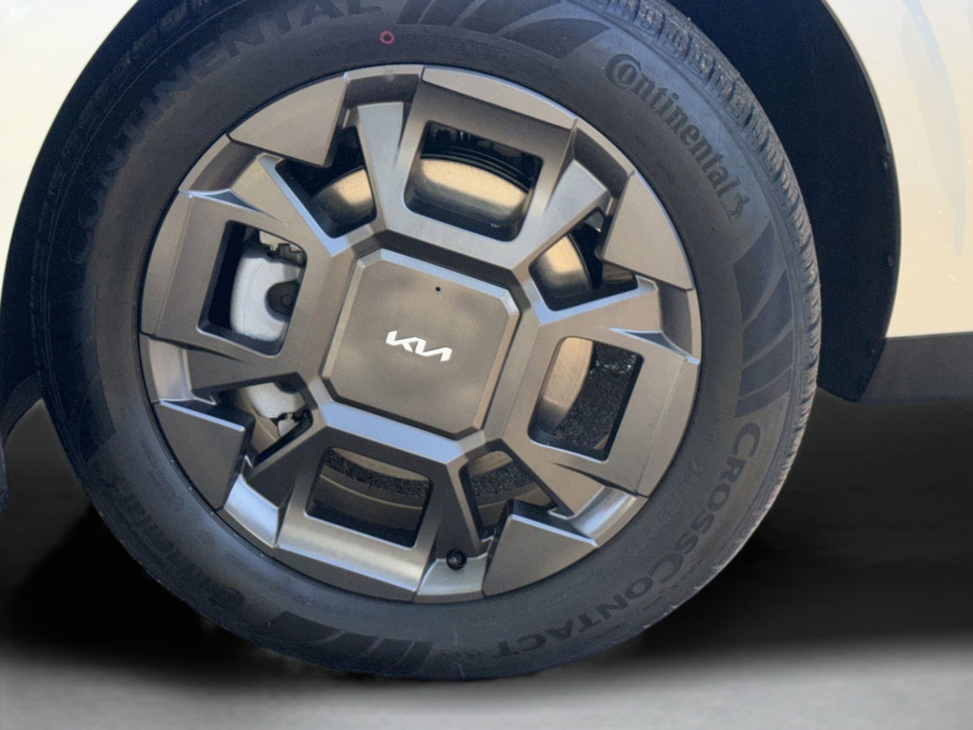 New 2026 Ivory Silver Kia EX image 33