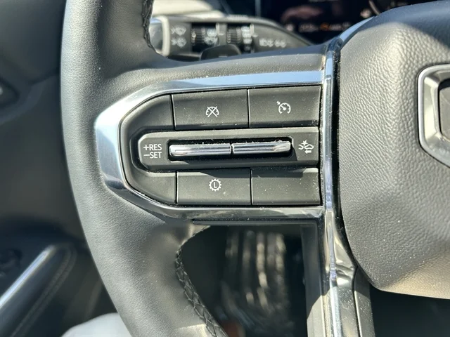 Used 2025 GRAY GMC AWD Elevation image 25