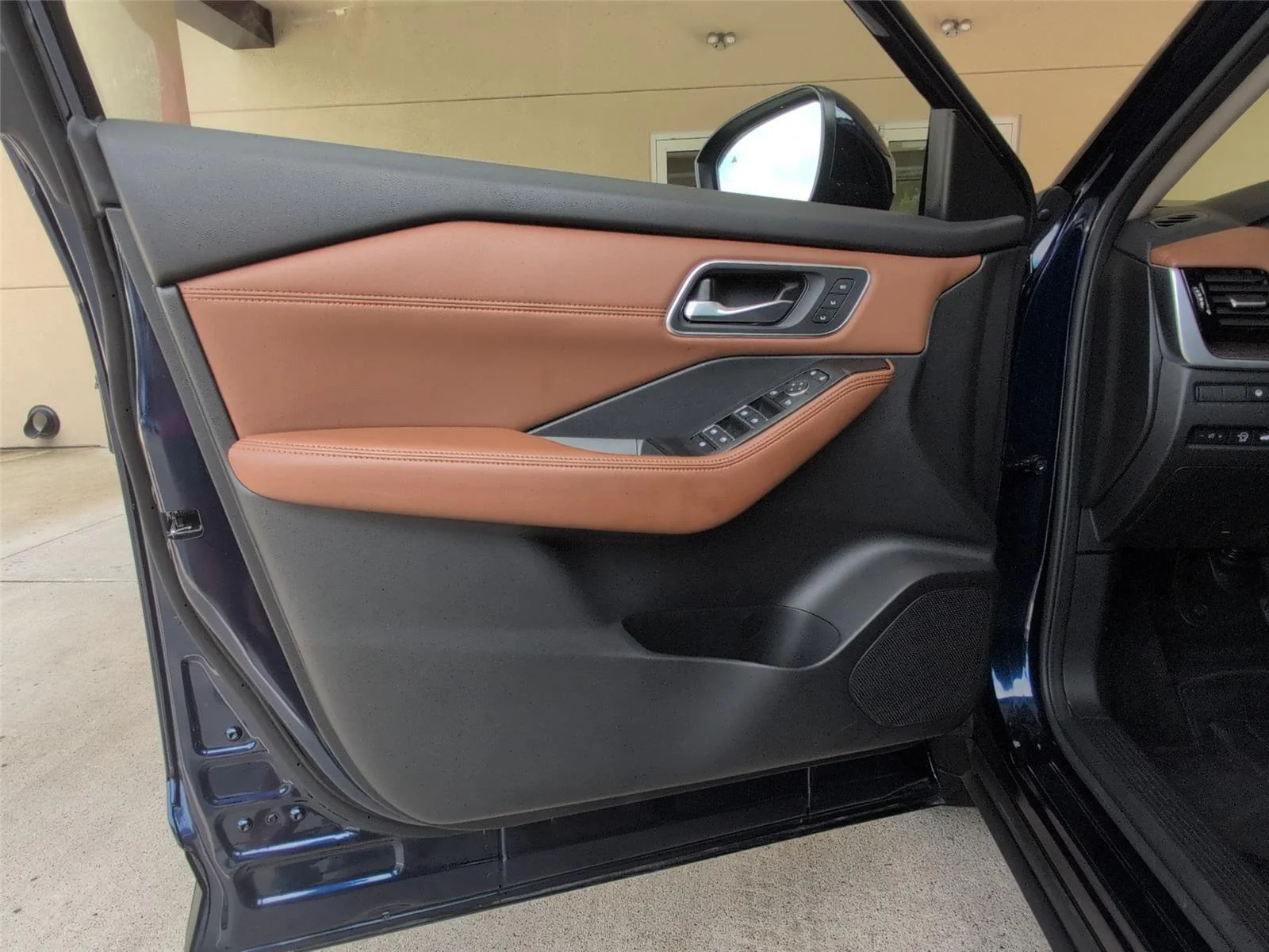 Used 2024 Deep Ocean Blue Pearl Nissan Platinum image 11