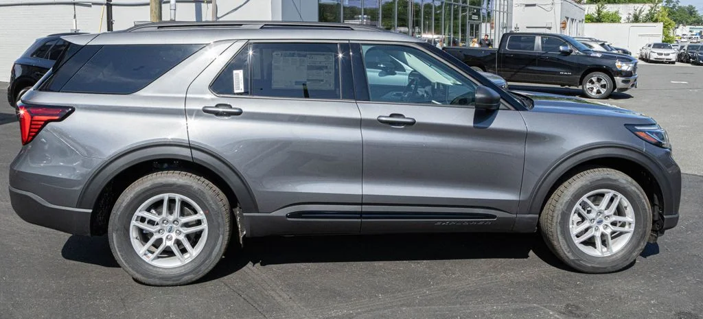 New 2026 Gray Ford Active image 7