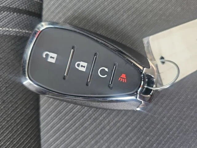 Used 2024 Summit White Chevrolet 2LT image 28