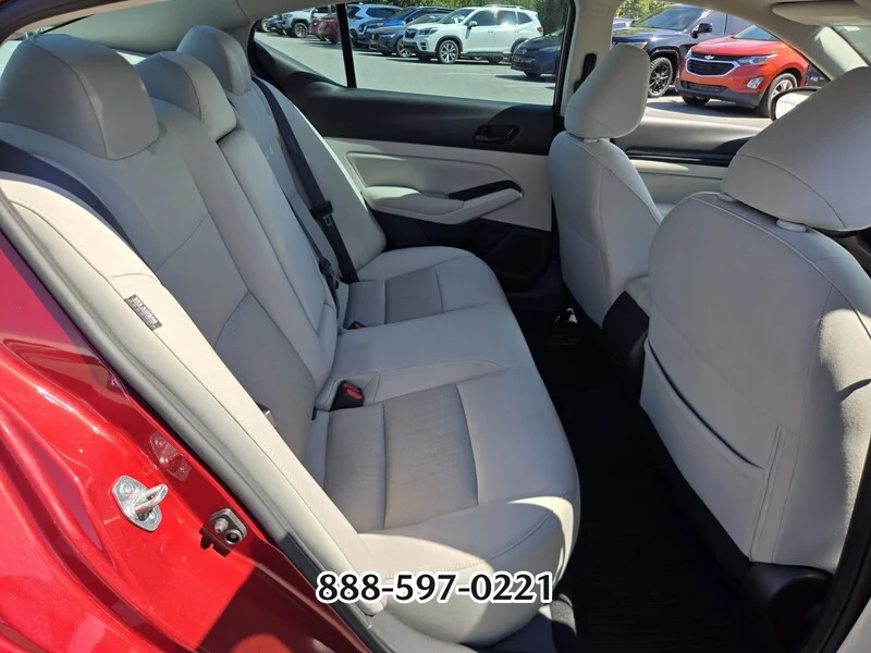 Used 2024 Scarlet NISSAN 2.5 SV image 18