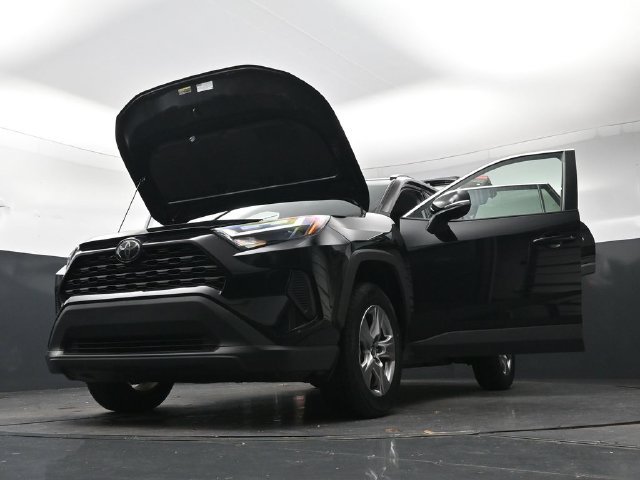 Used 2025 Midnight Black Metallic Toyota XLE image 38