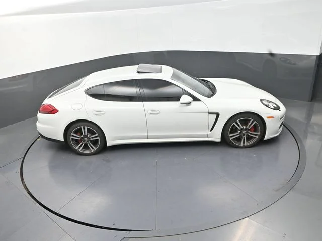 Used 2016  Porsche 4 image 30