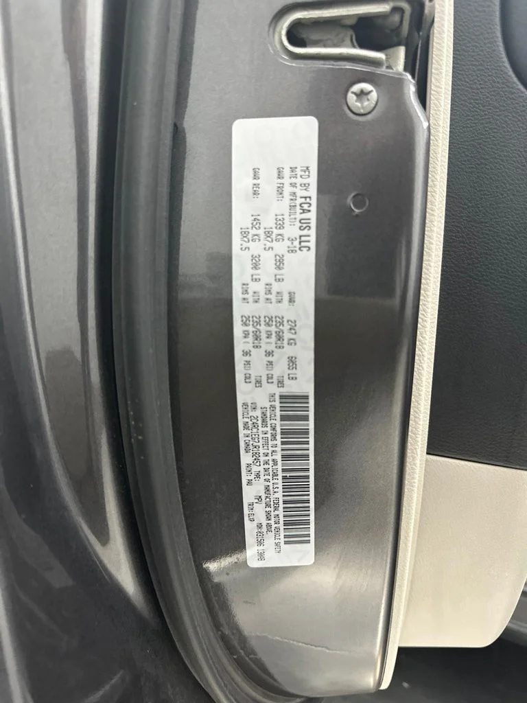 Used 2018 Gray Chrysler Touring L Plus image 30