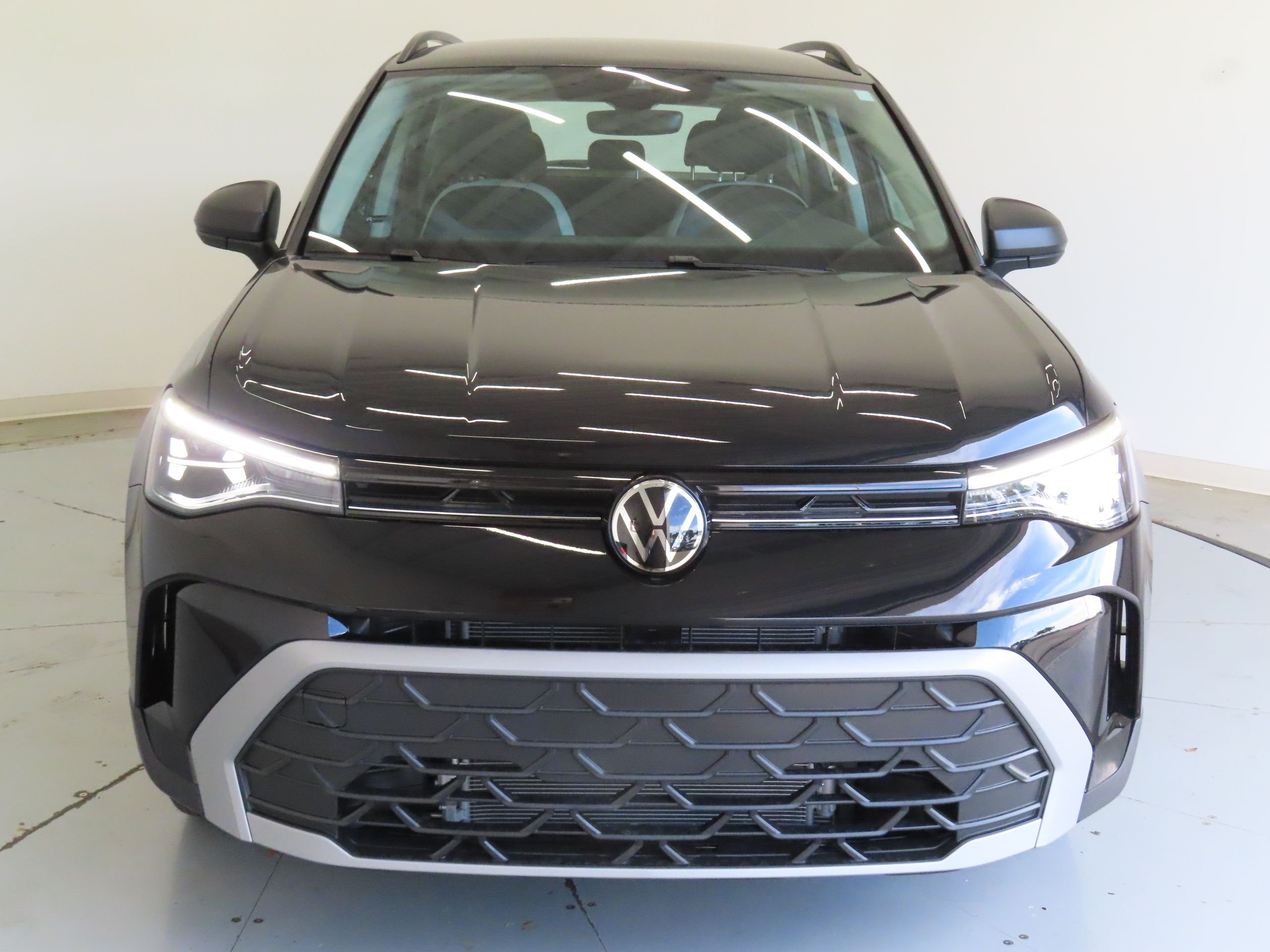 New 2026 Black Volkswagen 1.5T S image 7