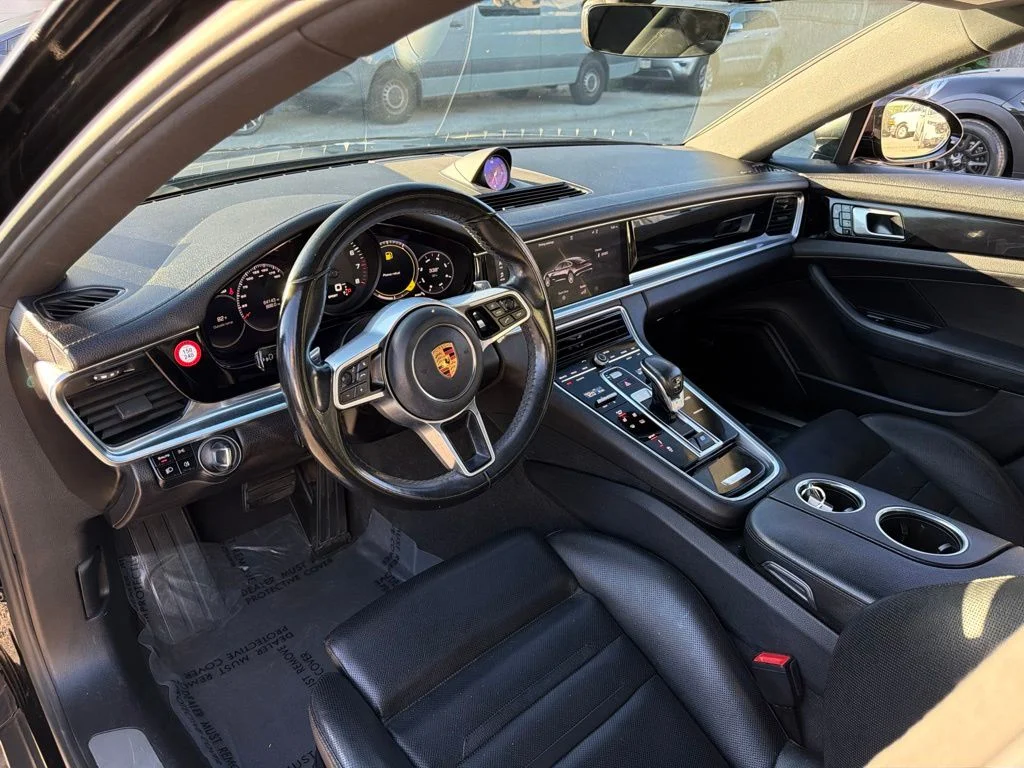 Used 2018 Black Porsche Base image 29