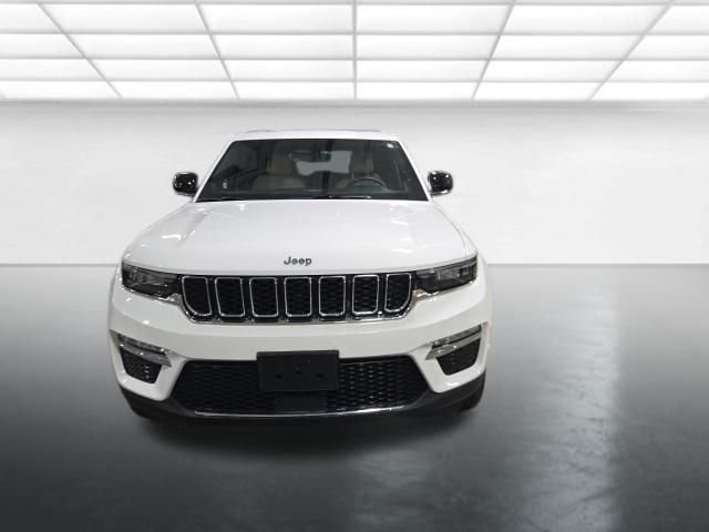 Used 2022 White Jeep 4xe image 9