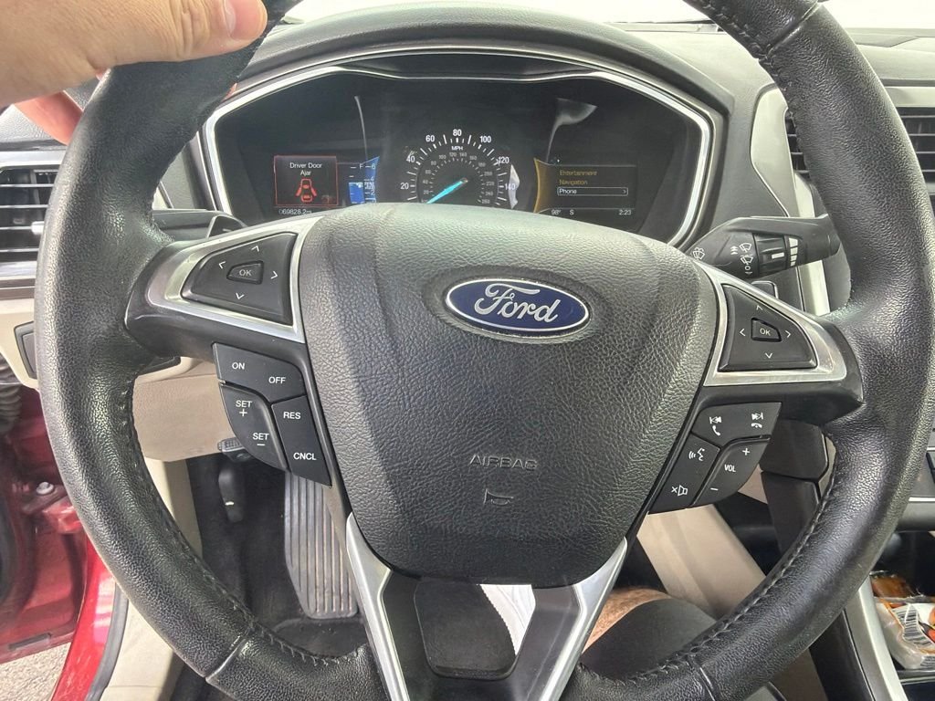 Used 2017 Red Ford SE image 16