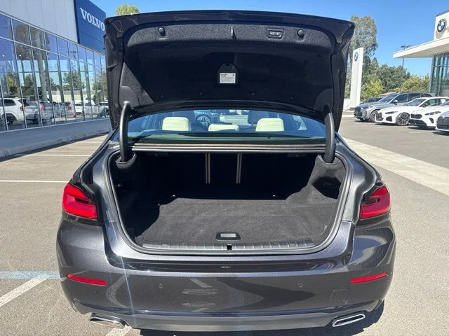 Used 2023 Gray BMW 530e iPerformance image 5