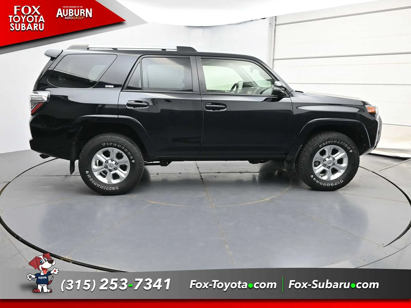 Used 2022 Midnight Black Metallic Toyota SR5 Premium image 18