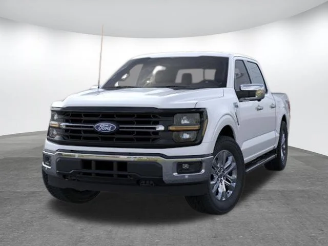 New 2026 Oxford White Ford XLT image 2