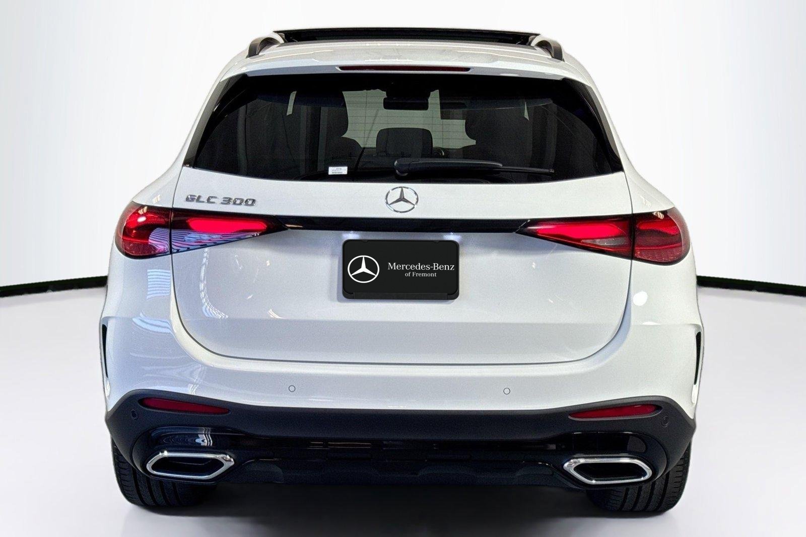 New 2026 Polar White Mercedes-Benz GLC 300 image 6