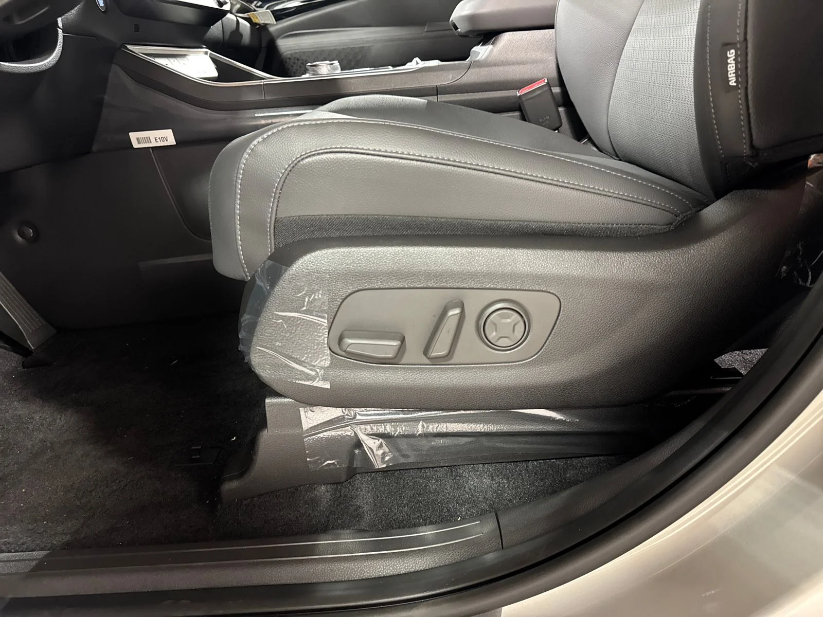 New 2026 Ivory Kia SX Prestige image 13