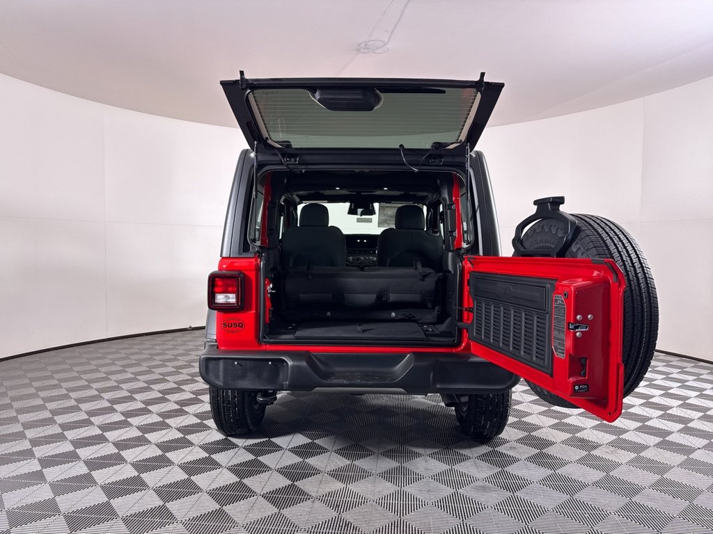 New 2026 Firecracker Red Clear-Coat Exterior Paint Jeep Sport S image 13