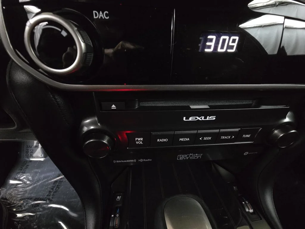 Certified Used 2022 Black Lexus 460 image 25