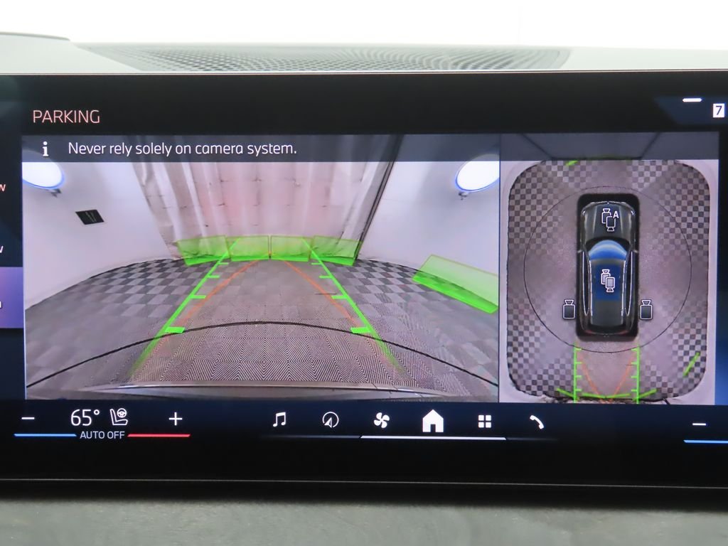 Used 2026 Green Metallic BMW xDrive40i image 15
