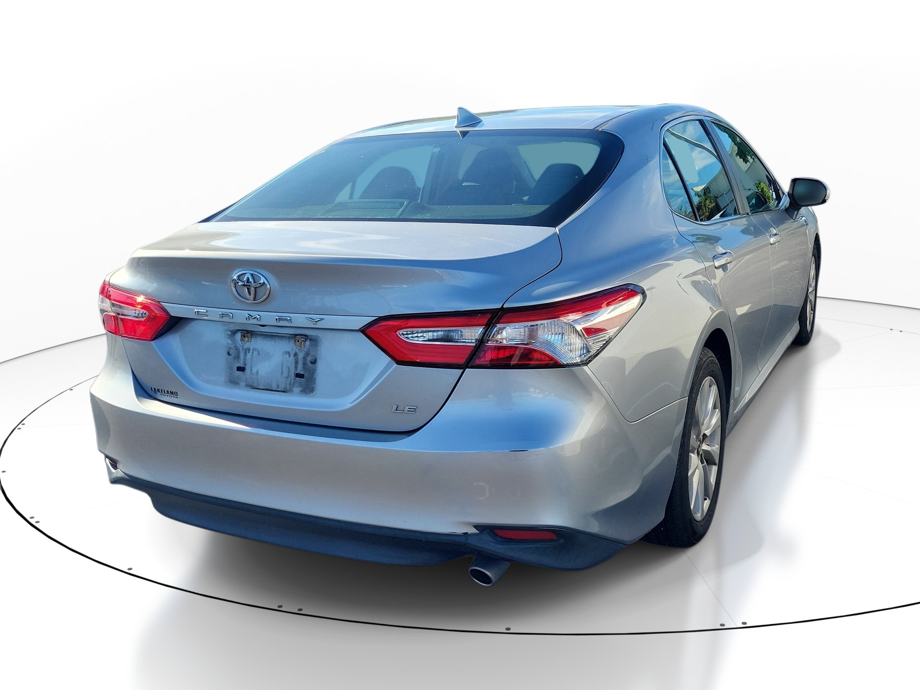 Used 2019  Toyota LE image 7