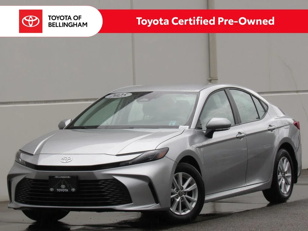 2025 Toyota Camry LE AWD Hybrid's photo