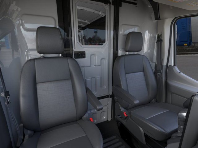 New 2026 Oxford White Ford Base image 31