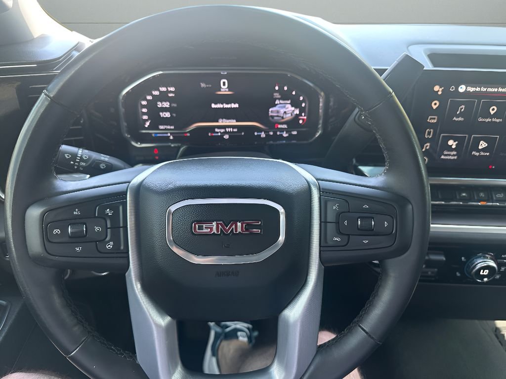 Used 2025 Summit White GMC SLT image 31