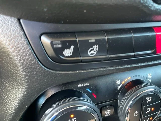 Used 2016 Black Jeep Latitude image 20