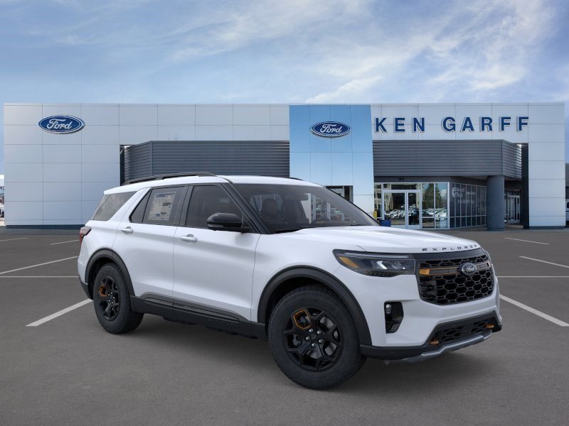 New 2026 Space White Metallic Ford Tremor image 8