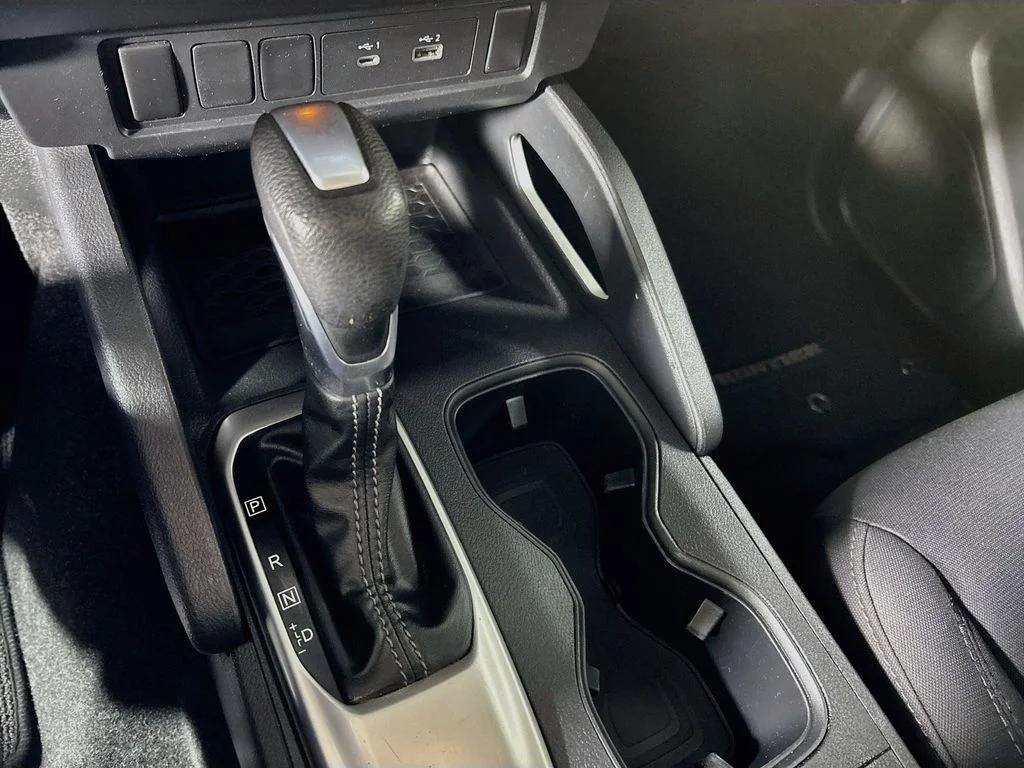 Used 2022 White Nissan SV image 17