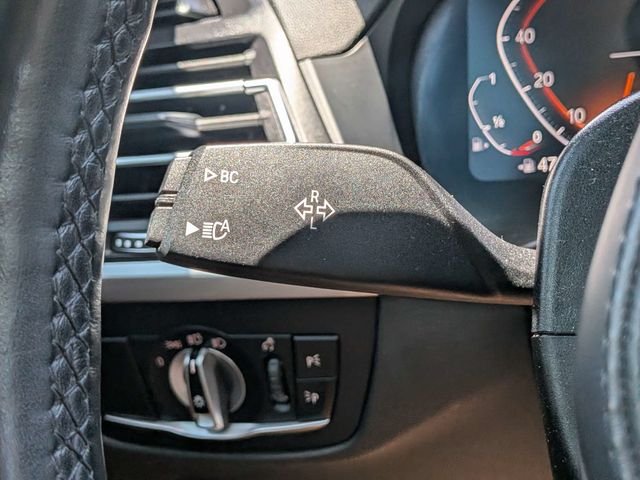 Used 2022 Gray BMW xDrive30i image 34
